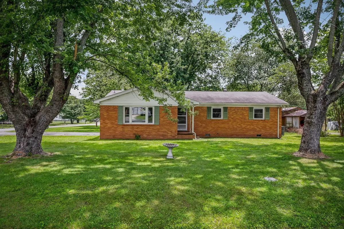 822 Luttrell Ave, Smithville, TN 37166 - Image #1