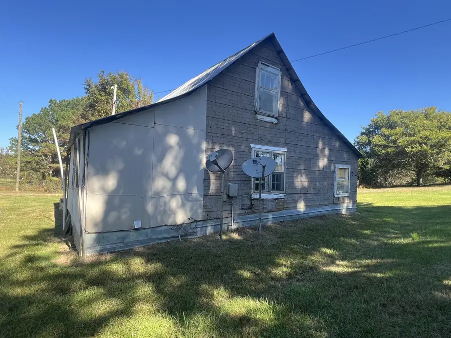 209 Wade Rd, Sparta, TN 38583 - Image #2