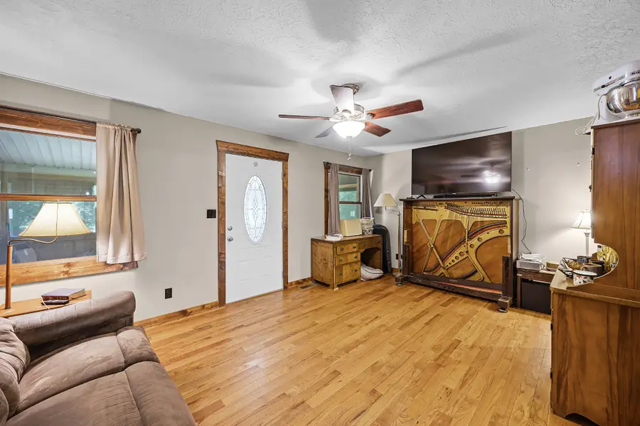 301 Killebrew Rd, Springville, TN 38256 - Image #2