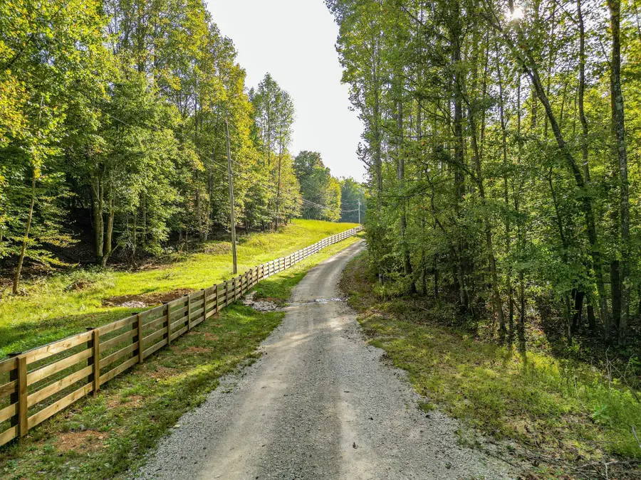 144 Abberly Ln, Hohenwald, TN 38462 - Image #3