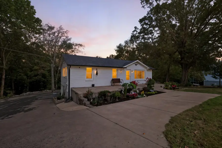 851 Belmont Rd, Clarksville, TN 37040 - Image #2