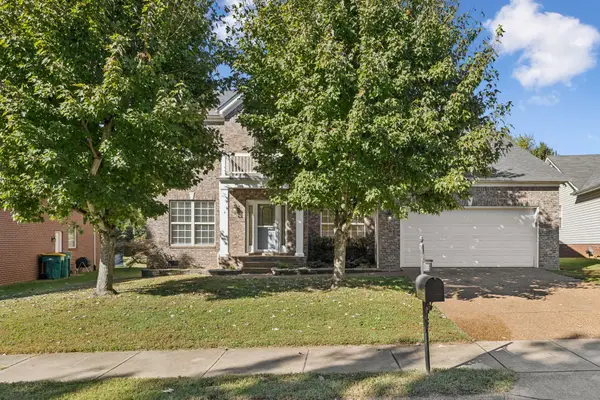 2006 Flocking Dr, Spring Hill, TN 37174