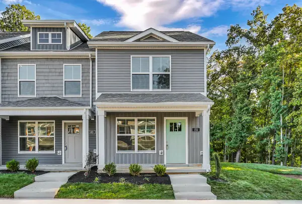 151 Quarry Point Dr, Clarksville, TN 37043