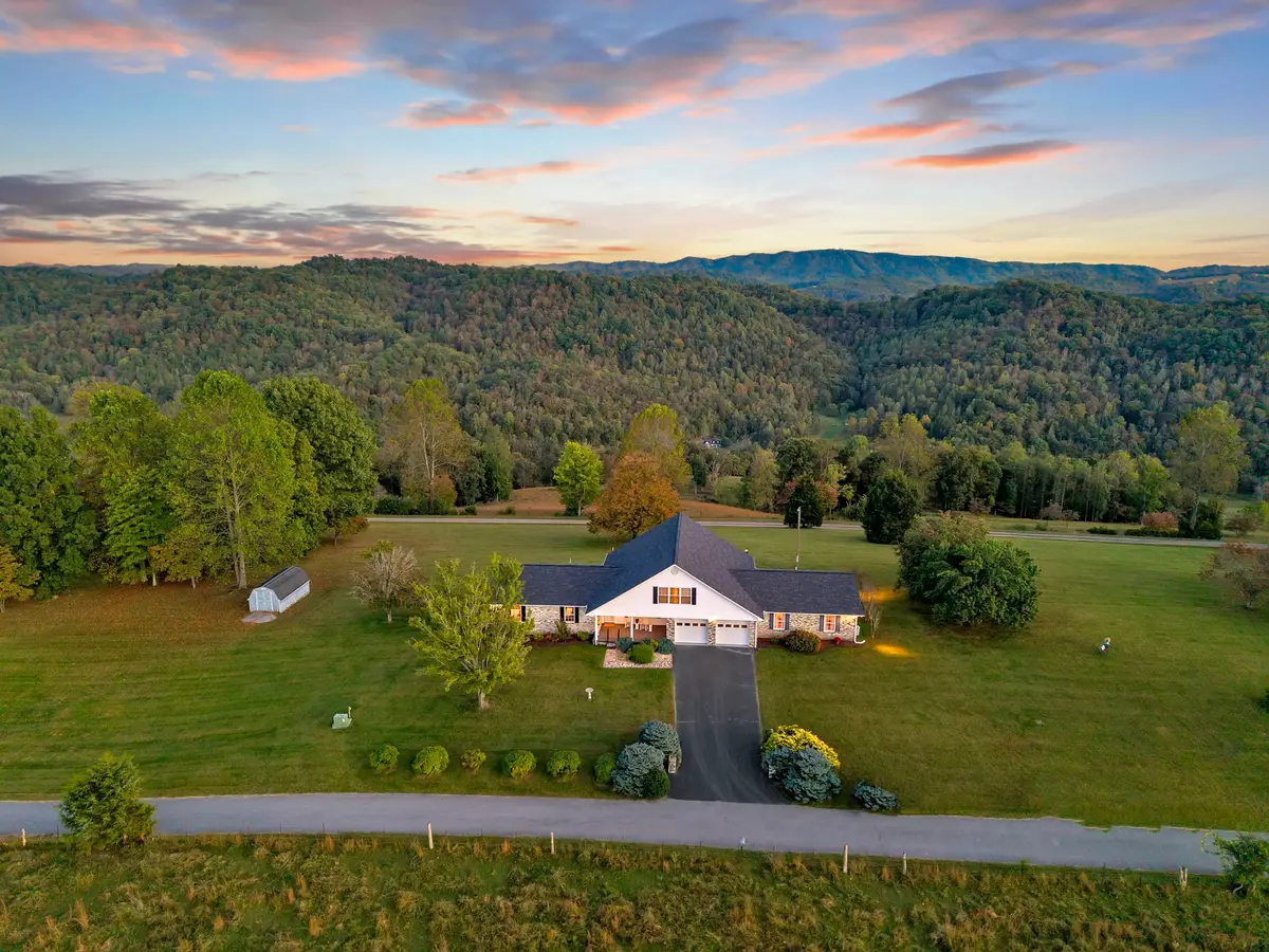 540 Hurley Dr, Sneedville, TN 37869 - Image #1