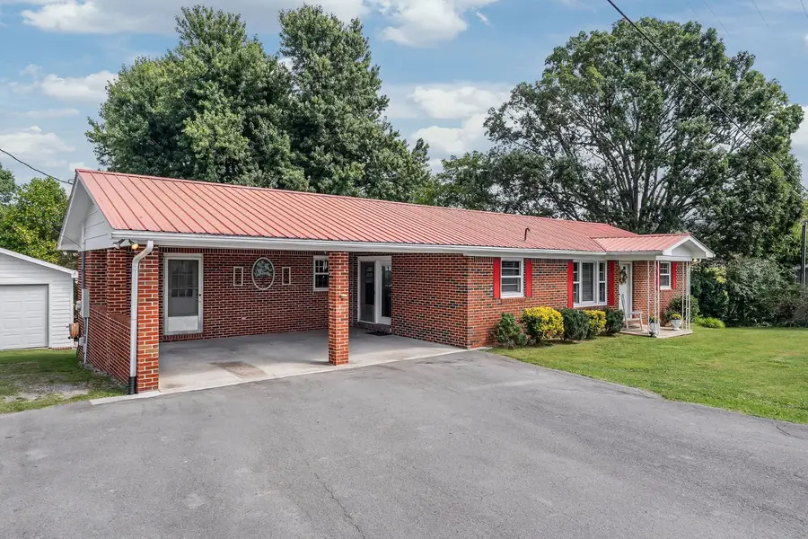 8893 Holmes Creek Rd, Smithville, TN 37166 - Image #2