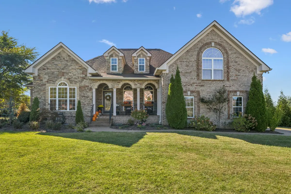 805 Harrisburg Ln, Mount Juliet, TN 37122 - Image #1