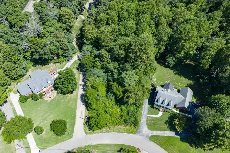 411 Auguste Cir, Cookeville, TN 38506 - Image #2