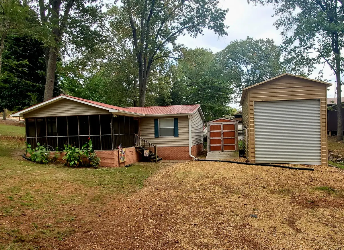 620 Mansard Island Dr, Springville, TN 38256 - Image #1