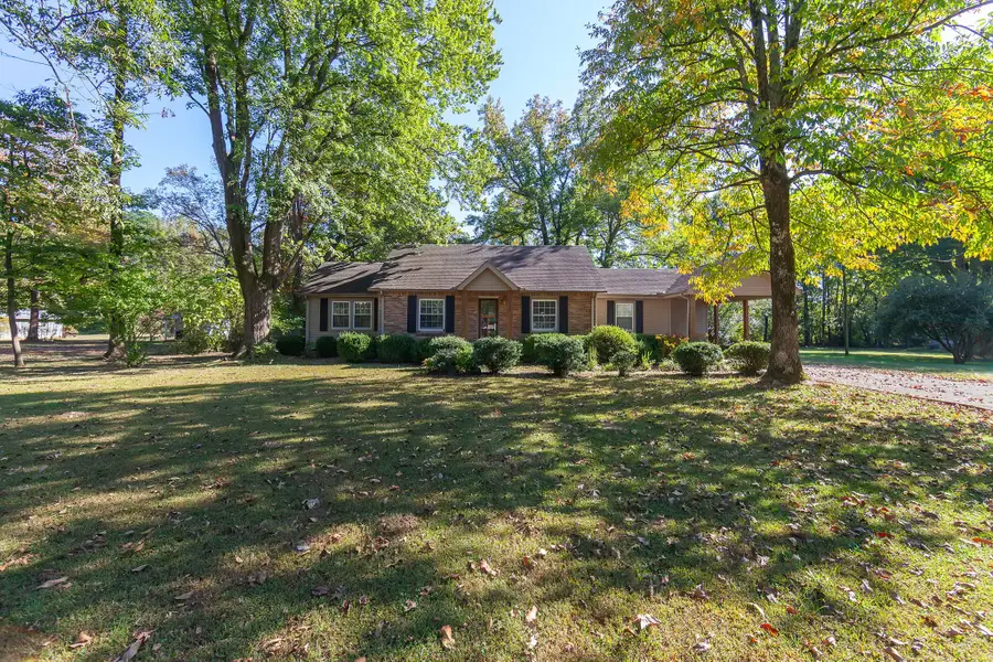 766 Northwood Dr, Huntingdon, TN 38344 - Image #2