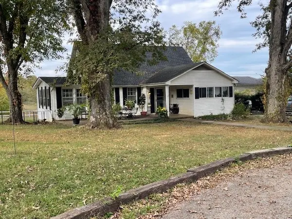 2785 S Hinton Rd, Southside, TN 37171