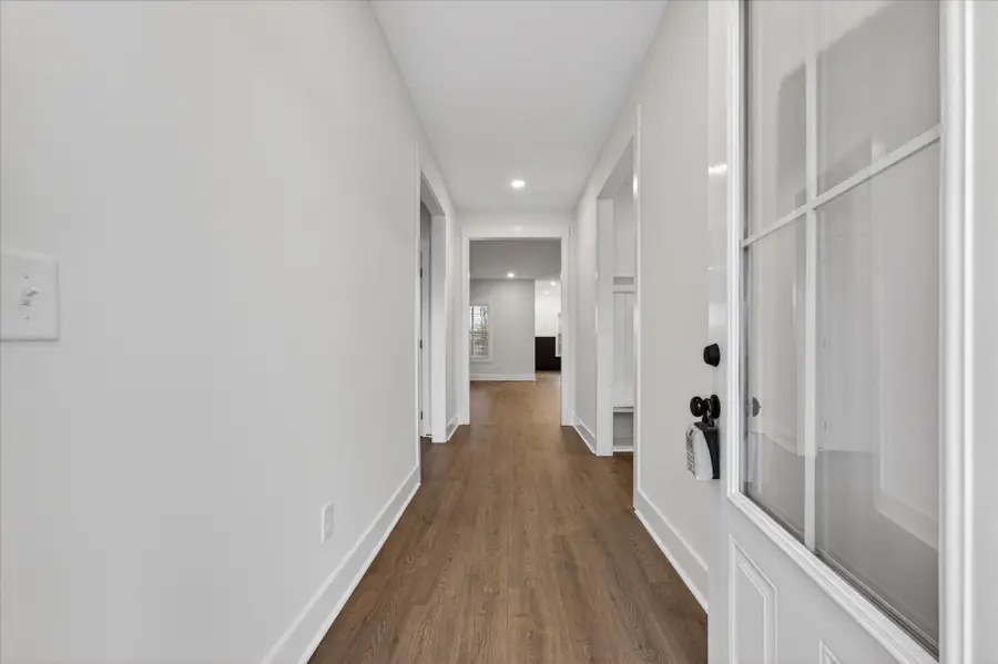 982 Alton Dr, Clarksville, TN 37043 - Image #2