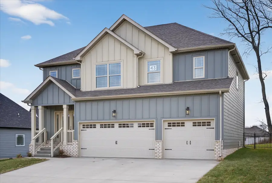 990 Alton Dr, Clarksville, TN 37043 - Image #2