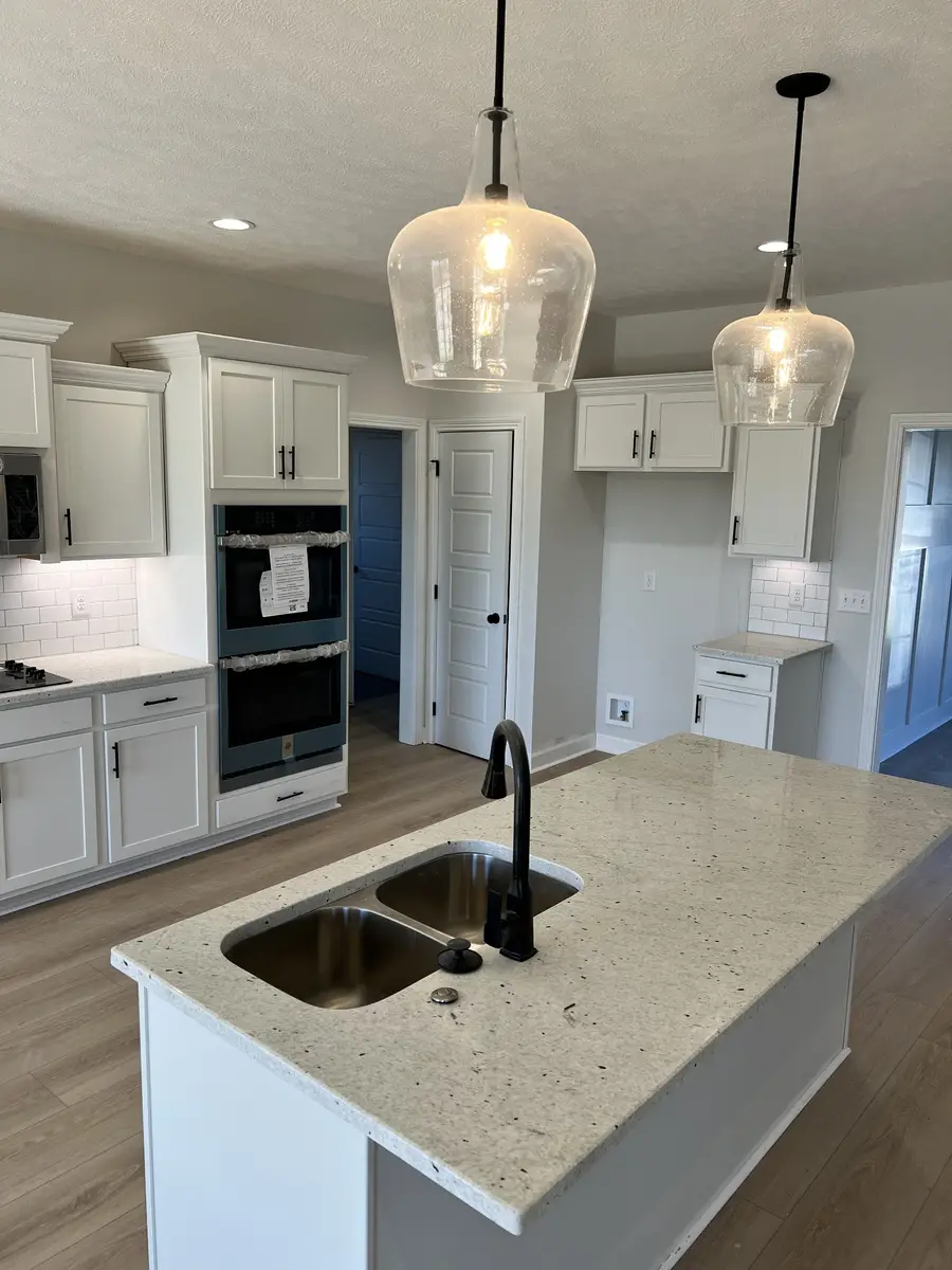 242 Low Plains Lane, Clarksville, TN 37043 - Image #2