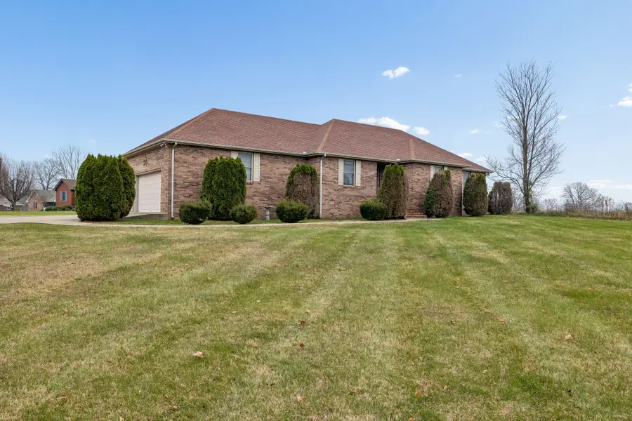 788 Long Creek Rd, Lafayette, TN 37083 - Image #2