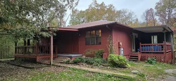 1360 Camden Bay Rd, Camden, TN 38320