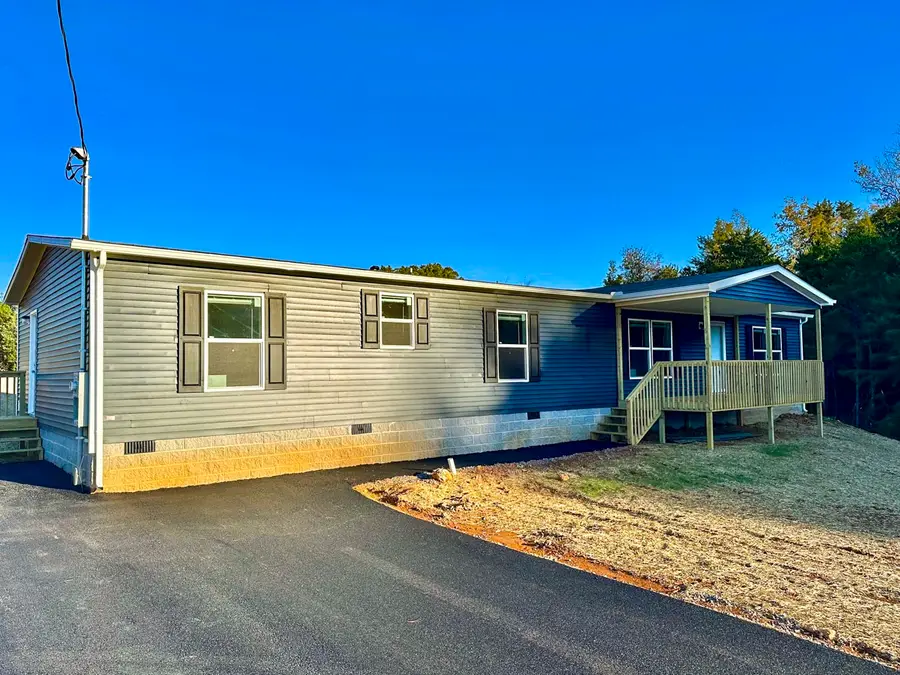 343 Bungalow Dr, Dandridge, TN 37725 - Image #3