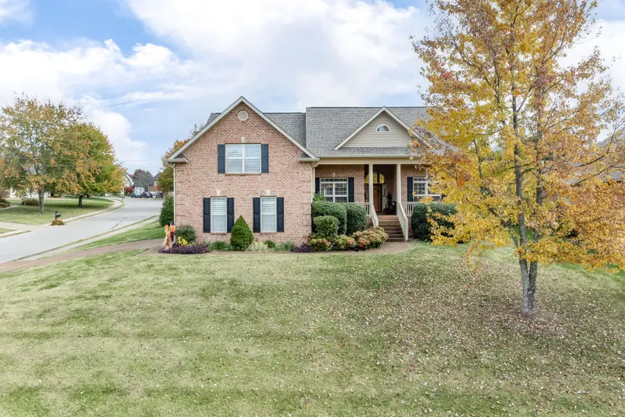 2754 Jutes Dr, Thompsons Station, TN 37179 - Image #3