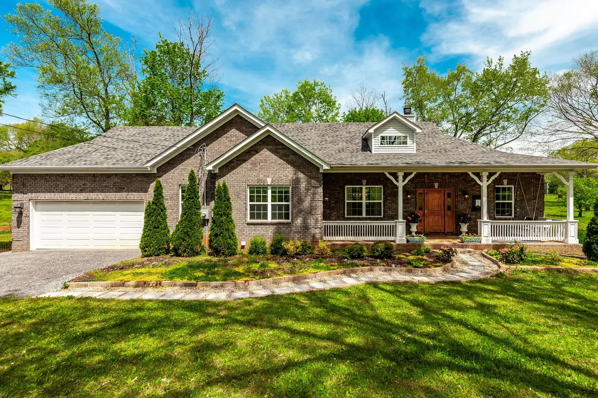 8338 Guthrie Rd, Cross Plains, TN 37049 - Image #1