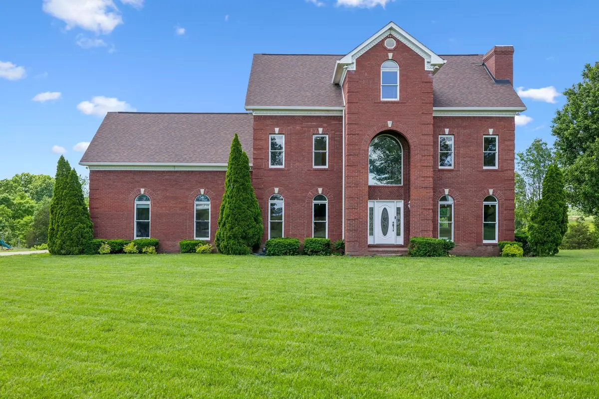 122 Windcrest Dr, Hohenwald, TN 38462 - Image #1