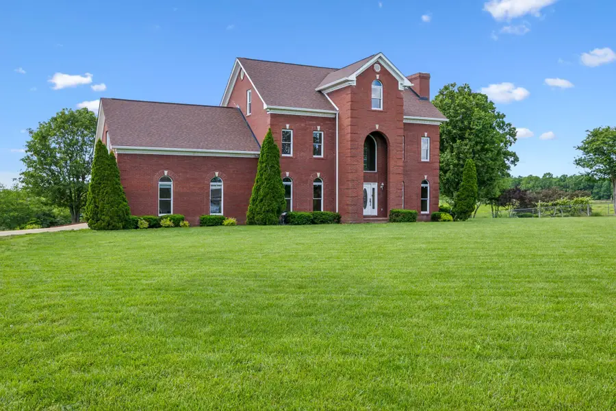 122 Windcrest Dr, Hohenwald, TN 38462 - Image #2