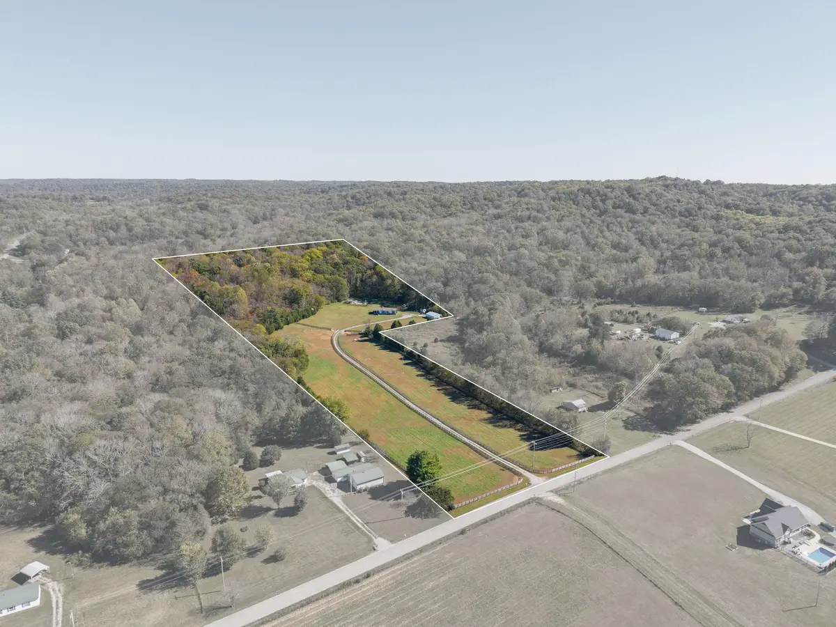 1833 Preacher Holt Rd, Mount Pleasant, TN 38474 - Image #1