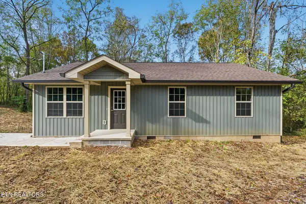 705 New Clear Branch Rd, Rocky Top, TN 37769