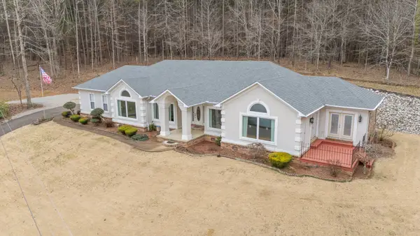 1255 Twin View Cir, Selmer, TN 38375