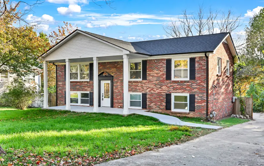 206 Kings Deer Dr, Clarksville, TN 37042 - Image #3