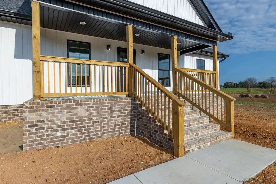 193 Old Military Road N, Summertown, TN 38483 - Image #3