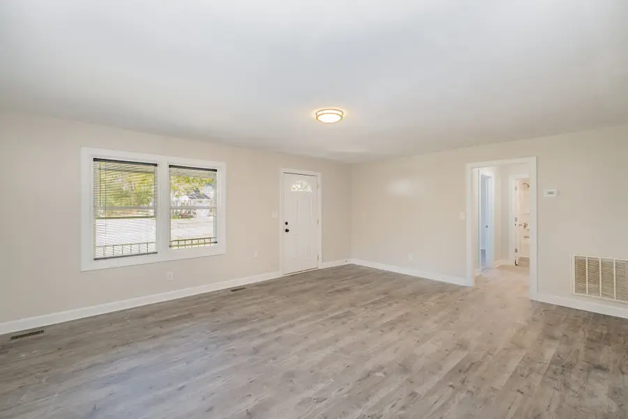 417 W Coffee St, Tullahoma, TN 37388 - Image #2