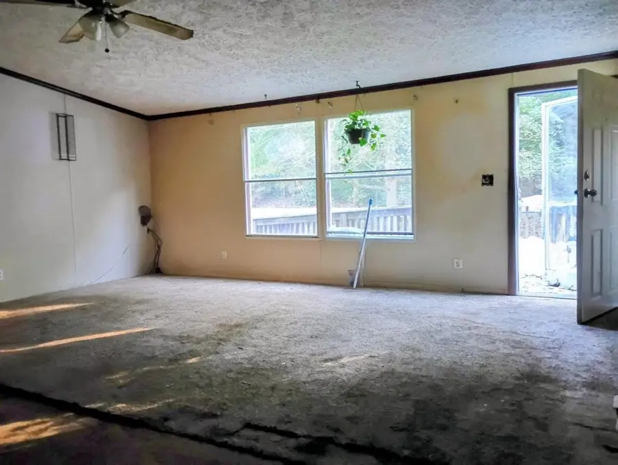 5636 W Highway 21, Hornbeak, TN 38232 - Image #2