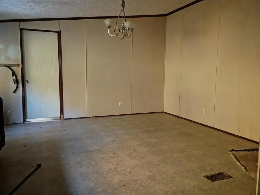 5636 W Highway 21, Hornbeak, TN 38232 - Image #3