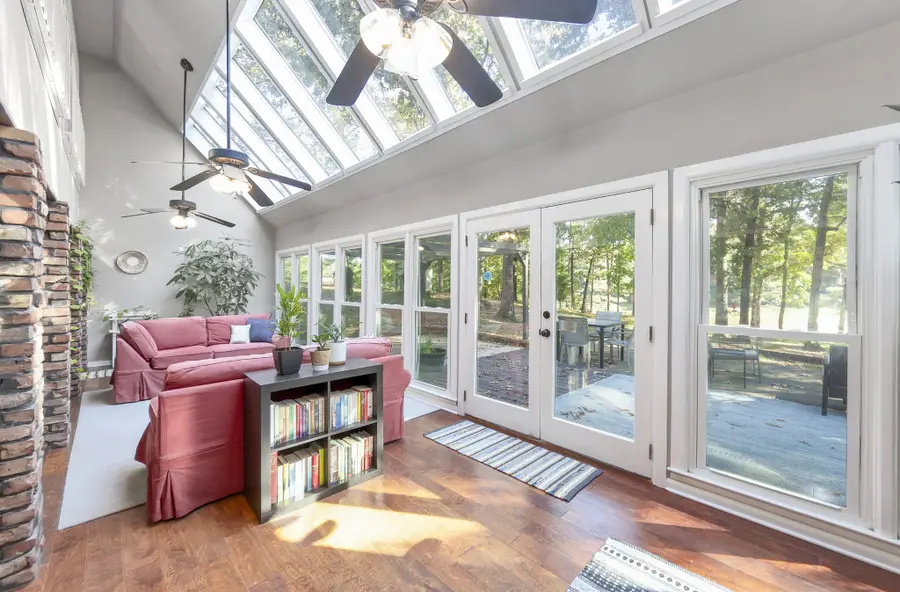 66 Northshore Dr, Jackson, TN 38305 - Image #2