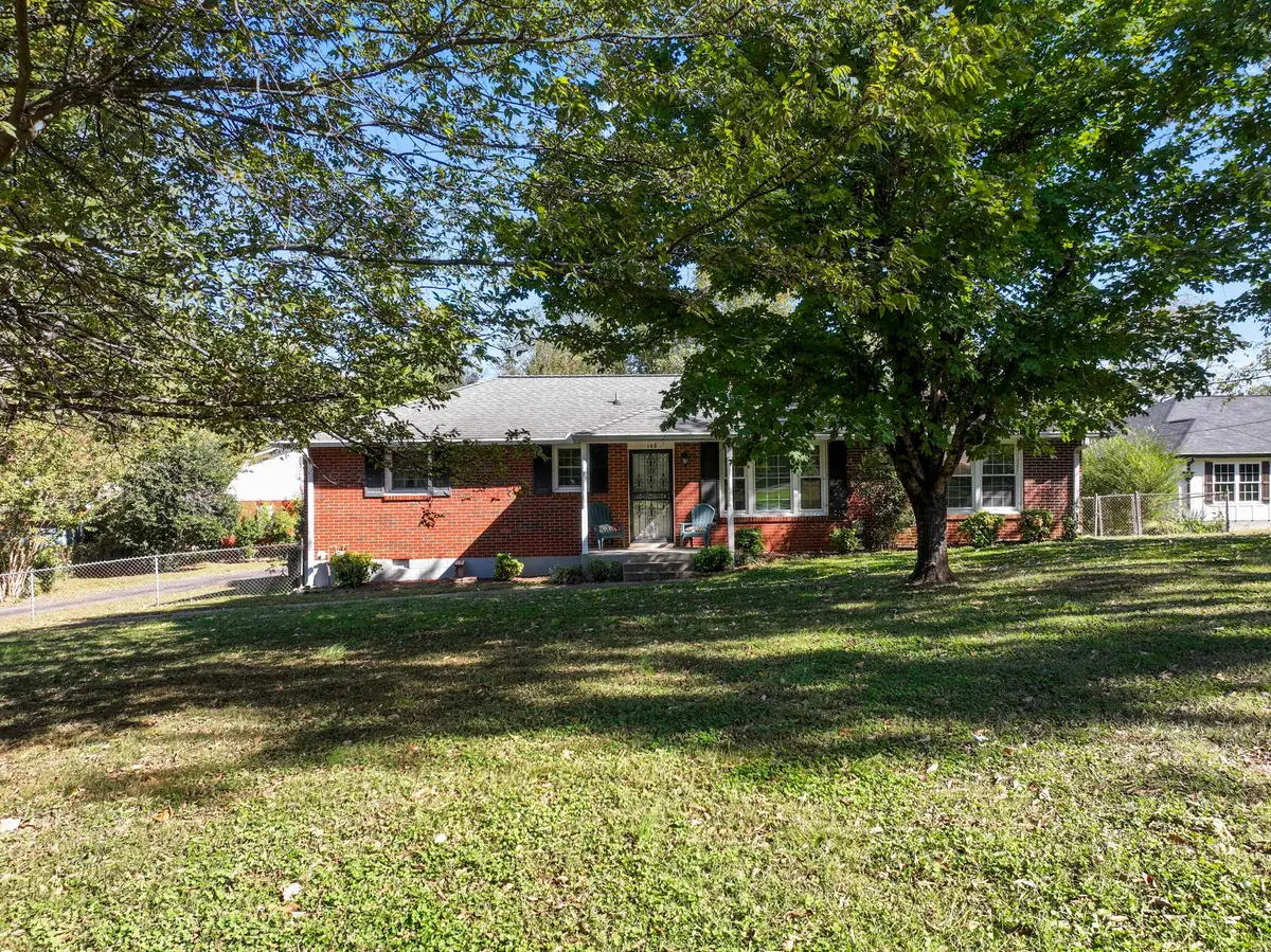 145 Woody Thomas Dr, La Vergne, TN 37086 - Image #1