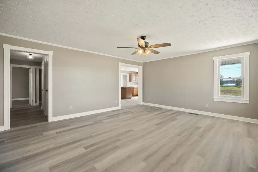 415 Allen Ferry Rd, Smithville, TN 37166 - Image #3