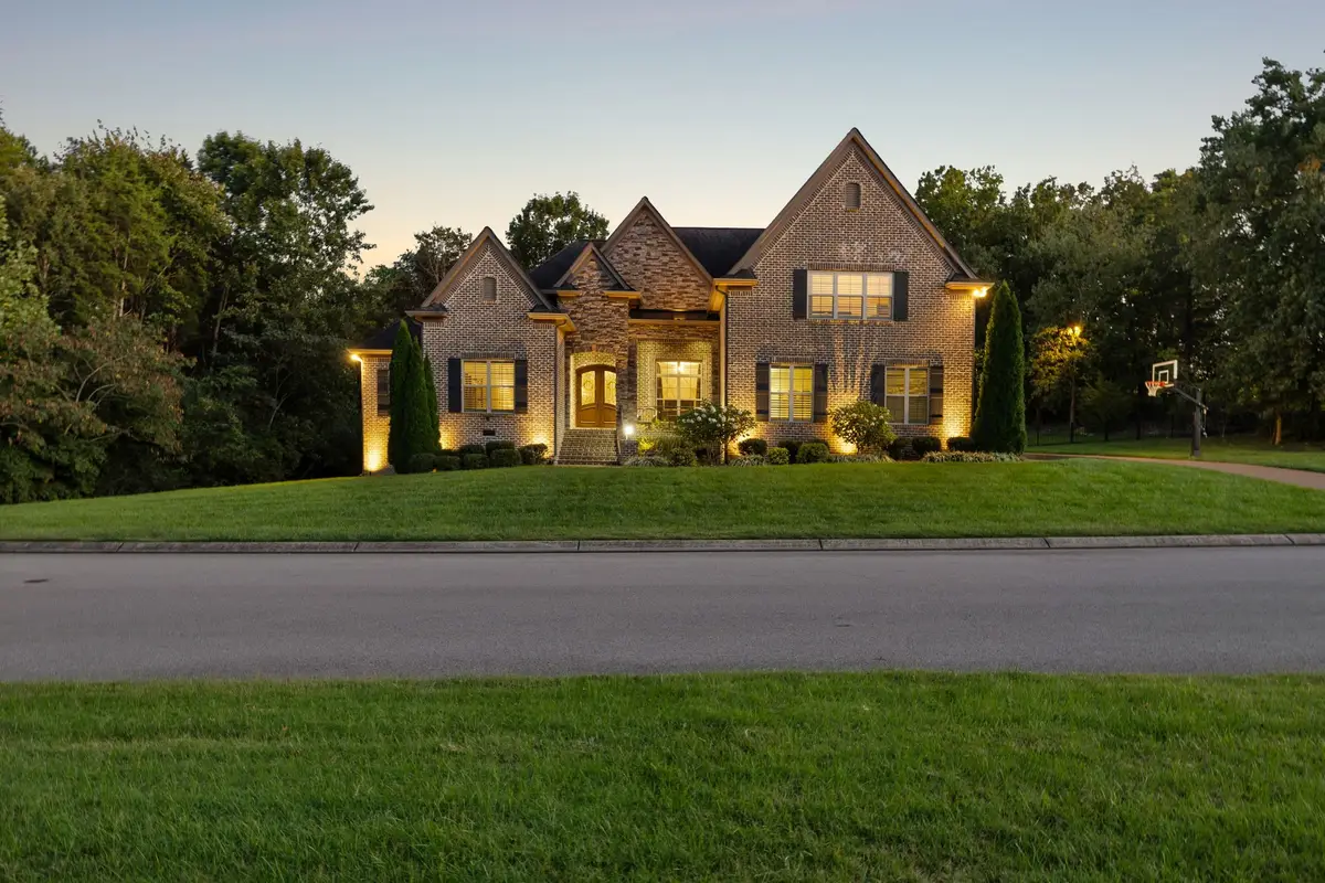 240 Laycrest Dr, Mount Juliet, TN 37122 - Image #1