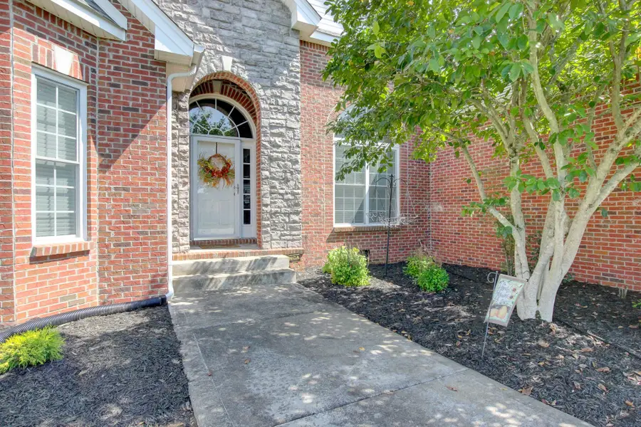 2564 Hedgerow Ln, Clarksville, TN 37043 - Image #3