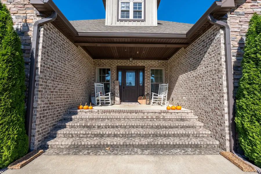 562 Double Eagle Dr, Summertown, TN 38483 - Image #3