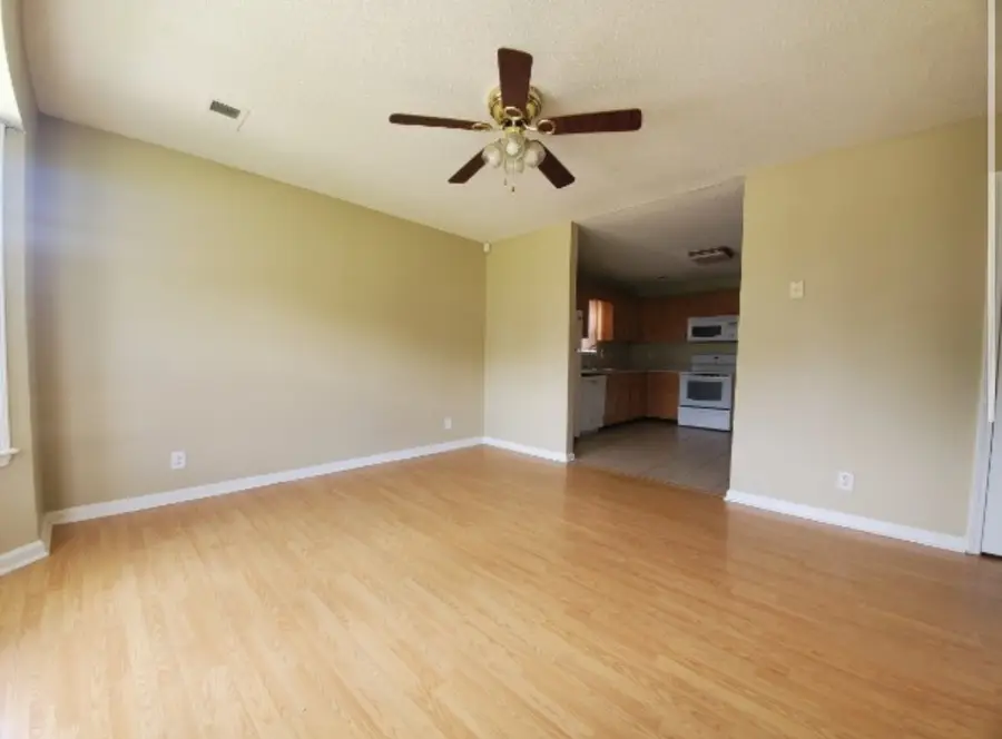 1058 Shadow Ridge Ave, Oak Grove, KY 42262 - Image #2