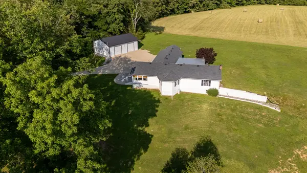 876 W Point Rd, Lawrenceburg, TN 38464