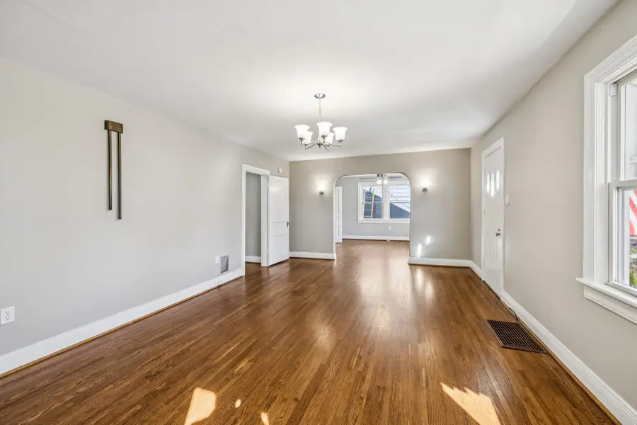 1612 S Main St, Columbia, TN 38401 - Image #3