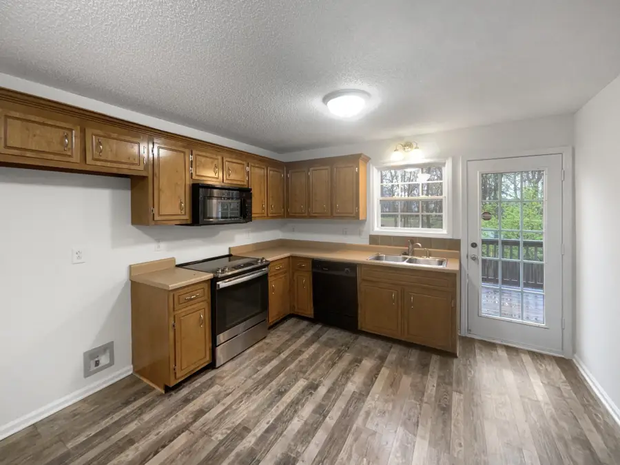 3811 Mcallister Dr, Clarksville, TN 37042 - Image #3