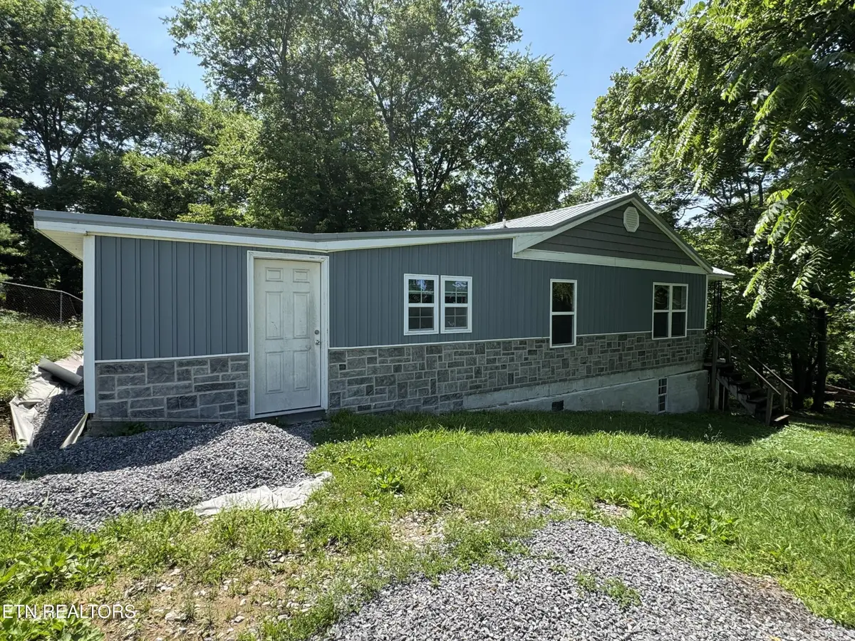 305 Augusta Ave, Maryville, TN 37804 - Image #1