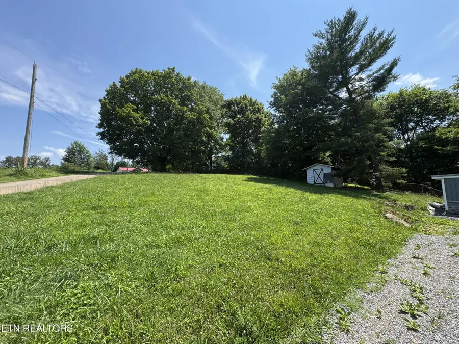 305 Augusta Ave, Maryville, TN 37804 - Image #2