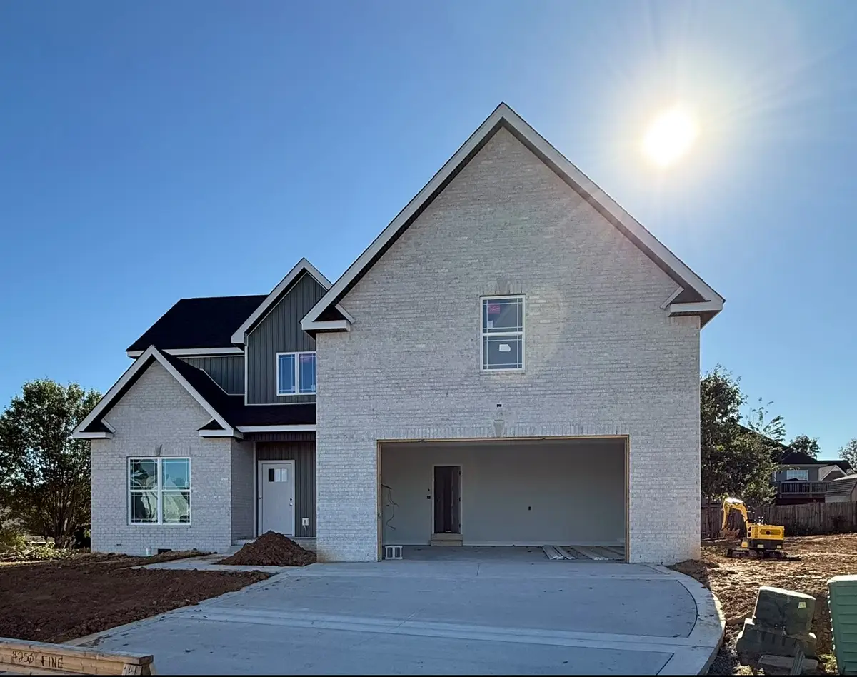 112 Apple Blossom Ct, Clarksville, TN 37042 - Image #1