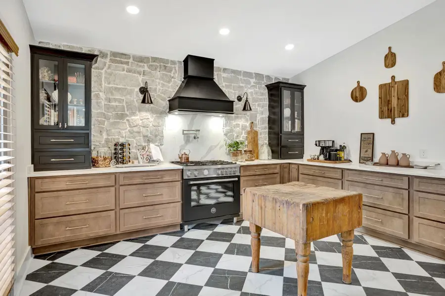 777 Hospital Dr, Madison, TN 37115 - Image #2