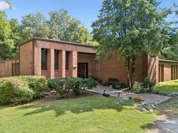 1030 Waller Rd, Brentwood, TN 37027