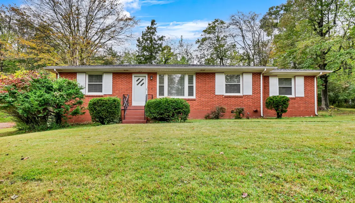 1212 Beverly Hills Dr, Clarksville, TN 37040 - Image #1