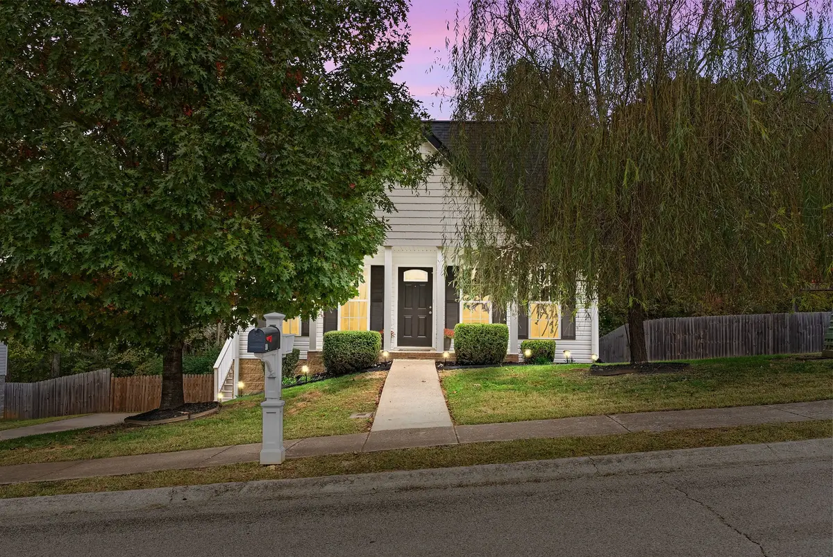 417 Zurich Ct, Clarksville, TN 37040 - Image #1