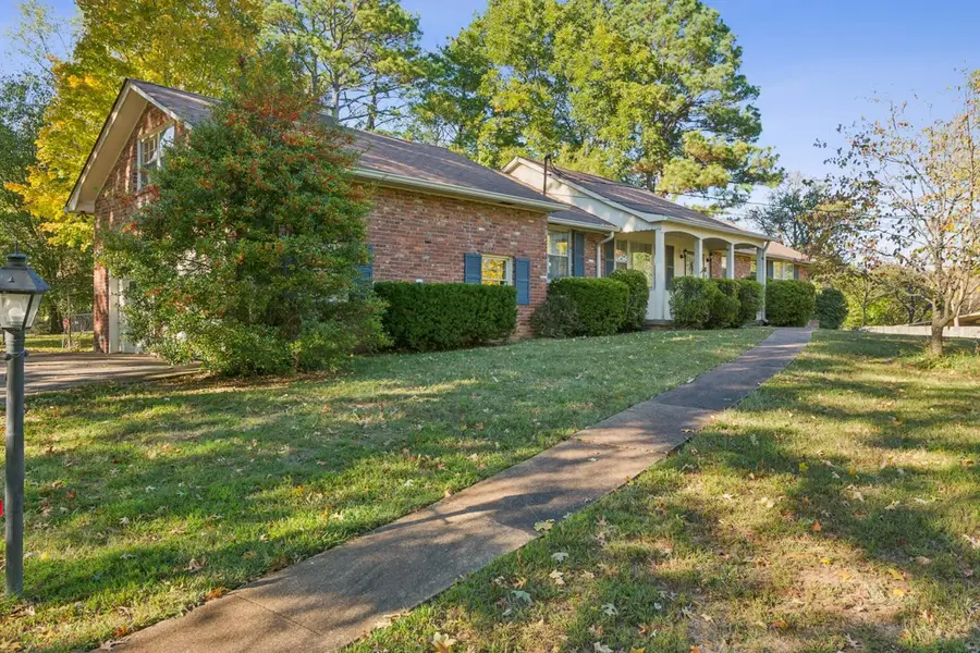 240 Harbor Dr, Hendersonville, TN 37075 - Image #3